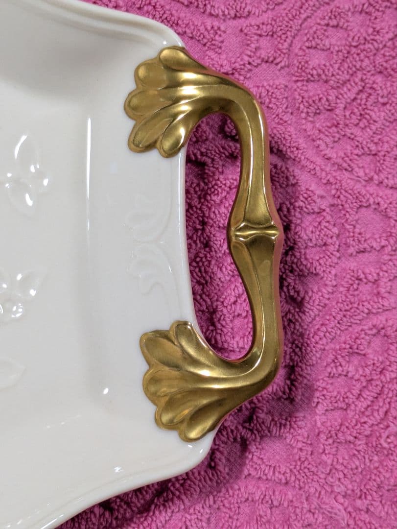 【新品未使用】LENOX 陶器製 大きめ長方形トレイ ゴールドハンドル付き — image 4