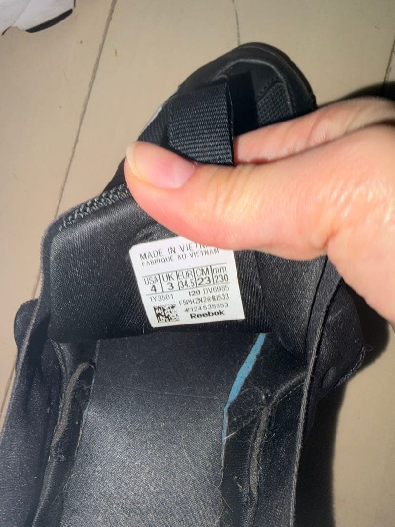 Reebok スニーカー ブラック US4 — image 3