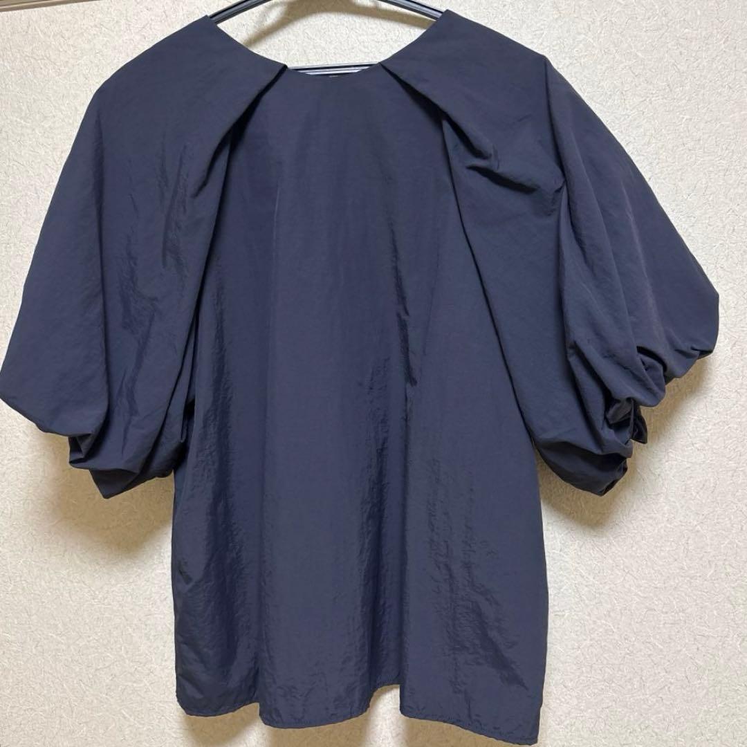 KBF ボリュームスリーブブラウス ネイビー — image 2