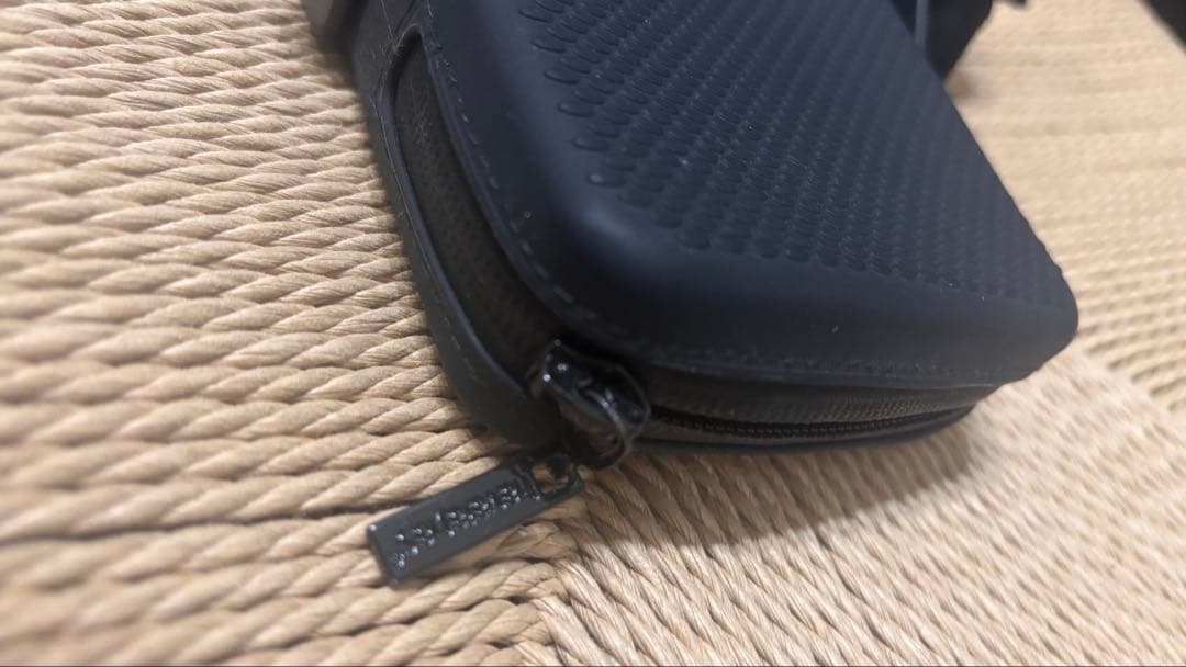 havaianas シリコンポーチ ブラック ストラップ付き — image 5