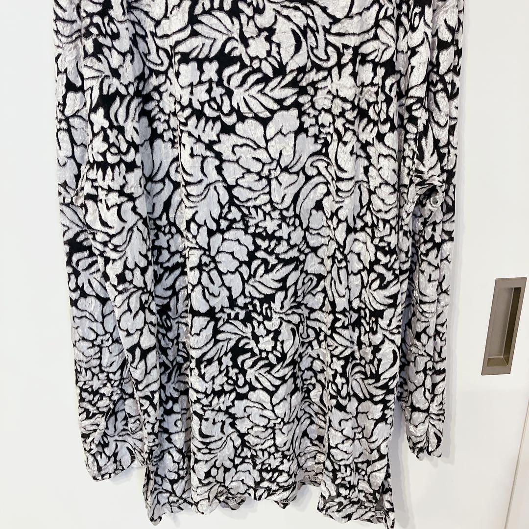 古着✨総柄 ベルベット カットソー モノトーン 花柄 L〜XL相当　透け感 — image 4