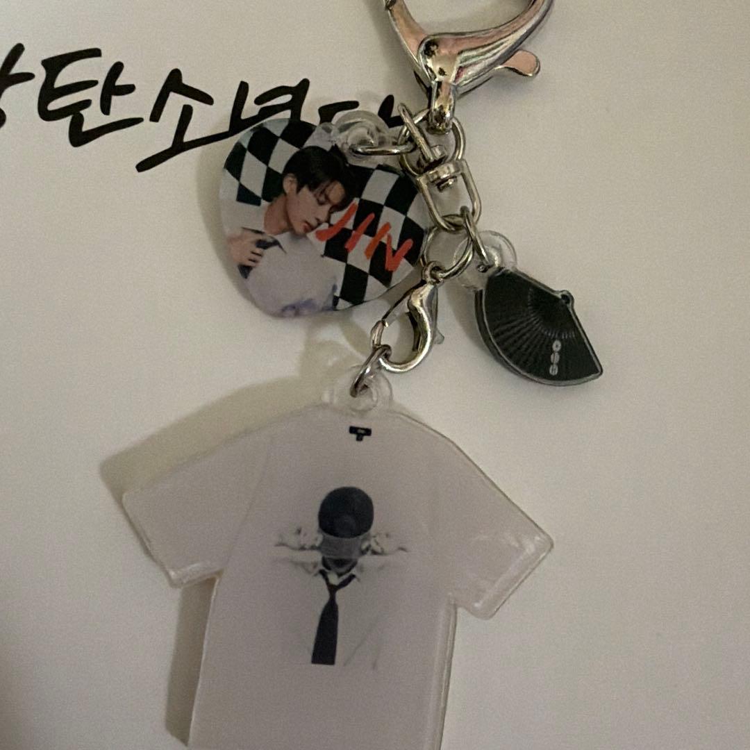 【BTS】ティシャツキーホルダー♡JIN — image 2