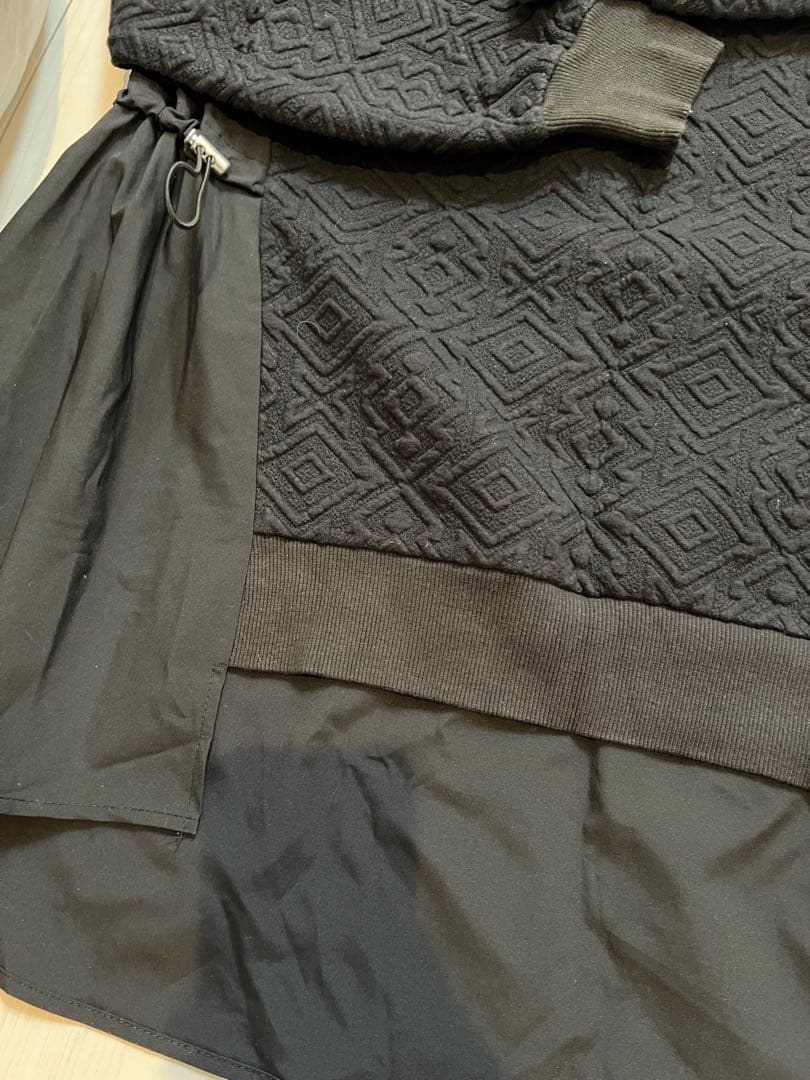 LHELBIE 長袖 ドロスト切替トップス ブラック — image 4