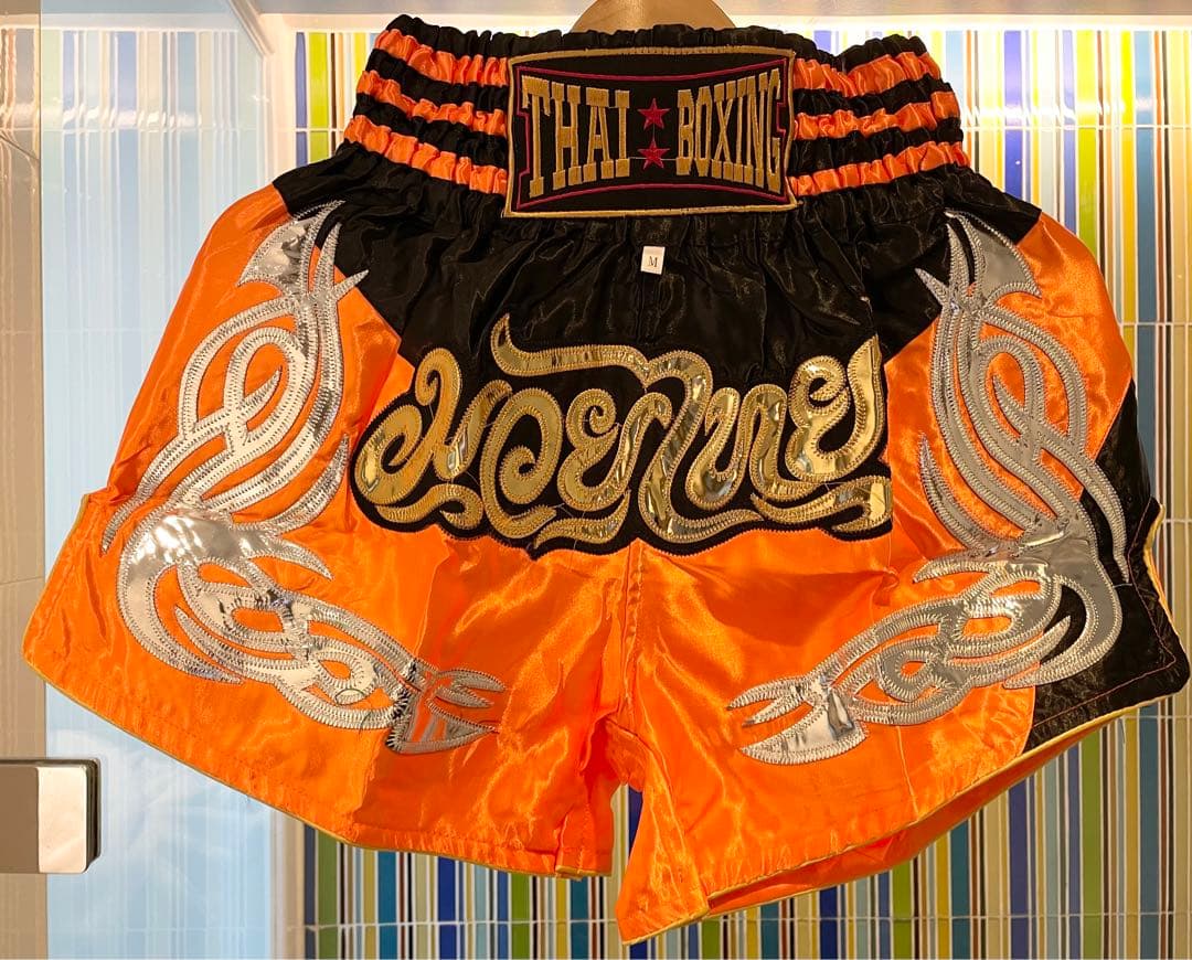 THAI BOXING ムエタイパンツ　オレンジ×ブラック キックL サテン — image 2