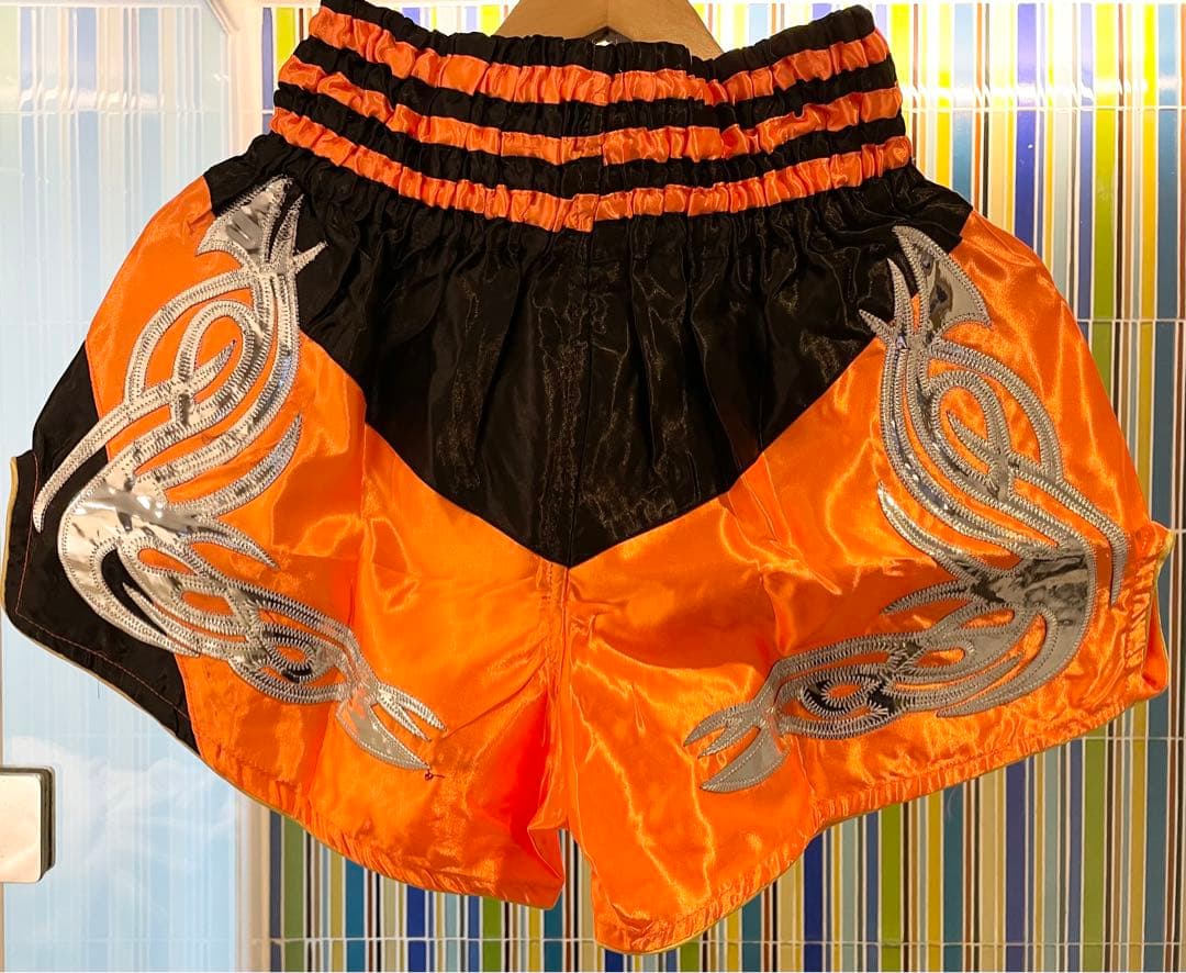THAI BOXING ムエタイパンツ　オレンジ×ブラック キックL サテン — image 3