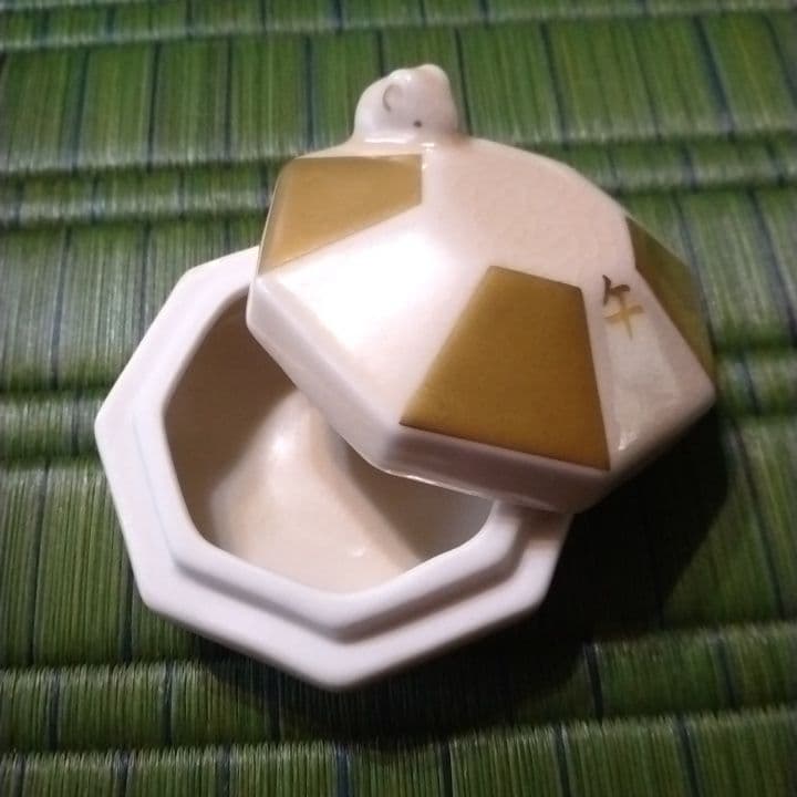 金箔装飾 八角形 香合 陶器　干支　午 — image 2