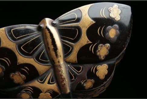 【極上】時代漆器 蝶形総金梨地 秋草蒔絵 　江戸〜明治　 木箱附　Antique — image 3