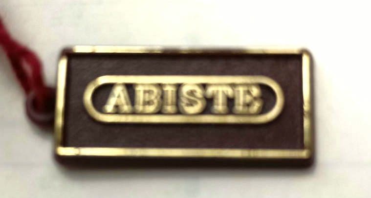 ABISTE （アビステ) イヤリング ローズモチーフ ゴールドカラー — image 4