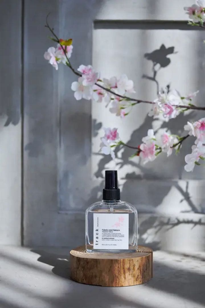 【新品】track ファブリックミスト サクラ 桜 100ml 巾着・紙袋付き — image 2