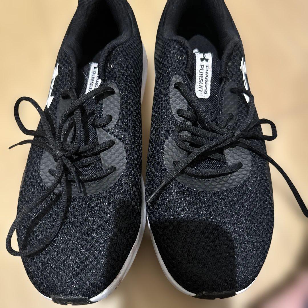 Under Armour Pursuit ブラックスニーカー — image 2