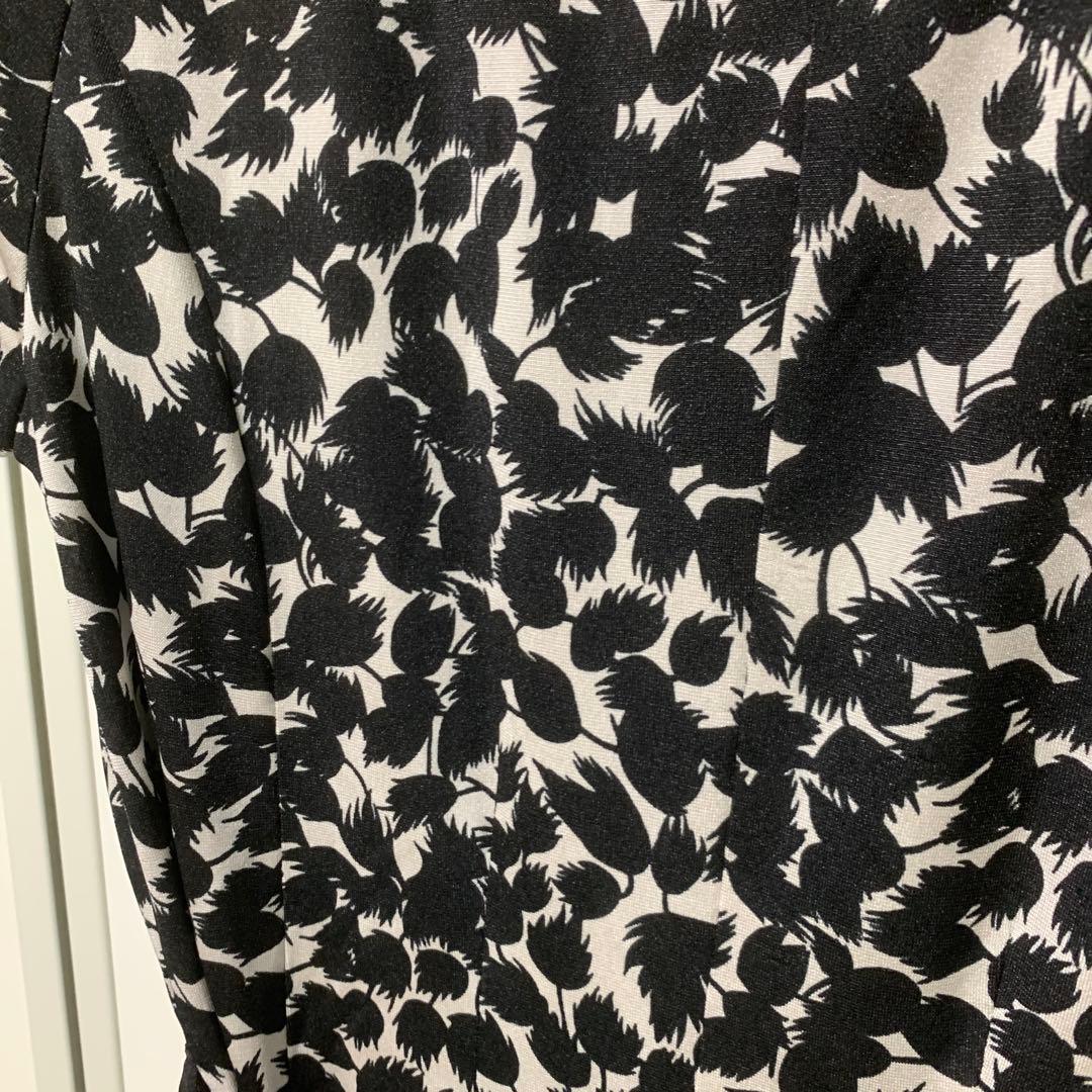 Style Ravie 黒と白の花柄ひざ丈ワンピース 半袖 — image 2