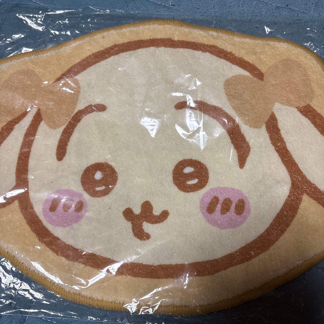 ちいかわ　うさぎ　耳タレリボンダイカットマット少々難あり？ — image 2
