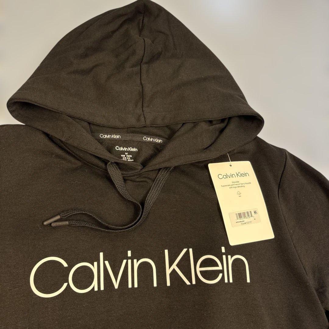 【新品未使用】Calvin Klein プルオーバー パーカー ブラック M — image 2