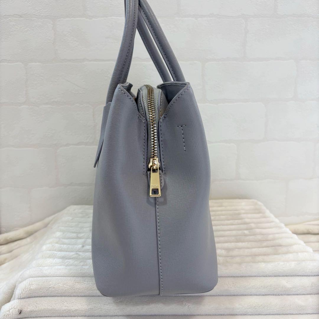 【美品】FURLA フルラ テッサ レザー 2wayハンドバッグ グレー — image 4