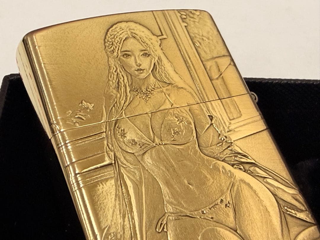 新品 綺麗ZORRO ビキニ少女の両目彫刻加工 オイルライター真鍮製 — image 4