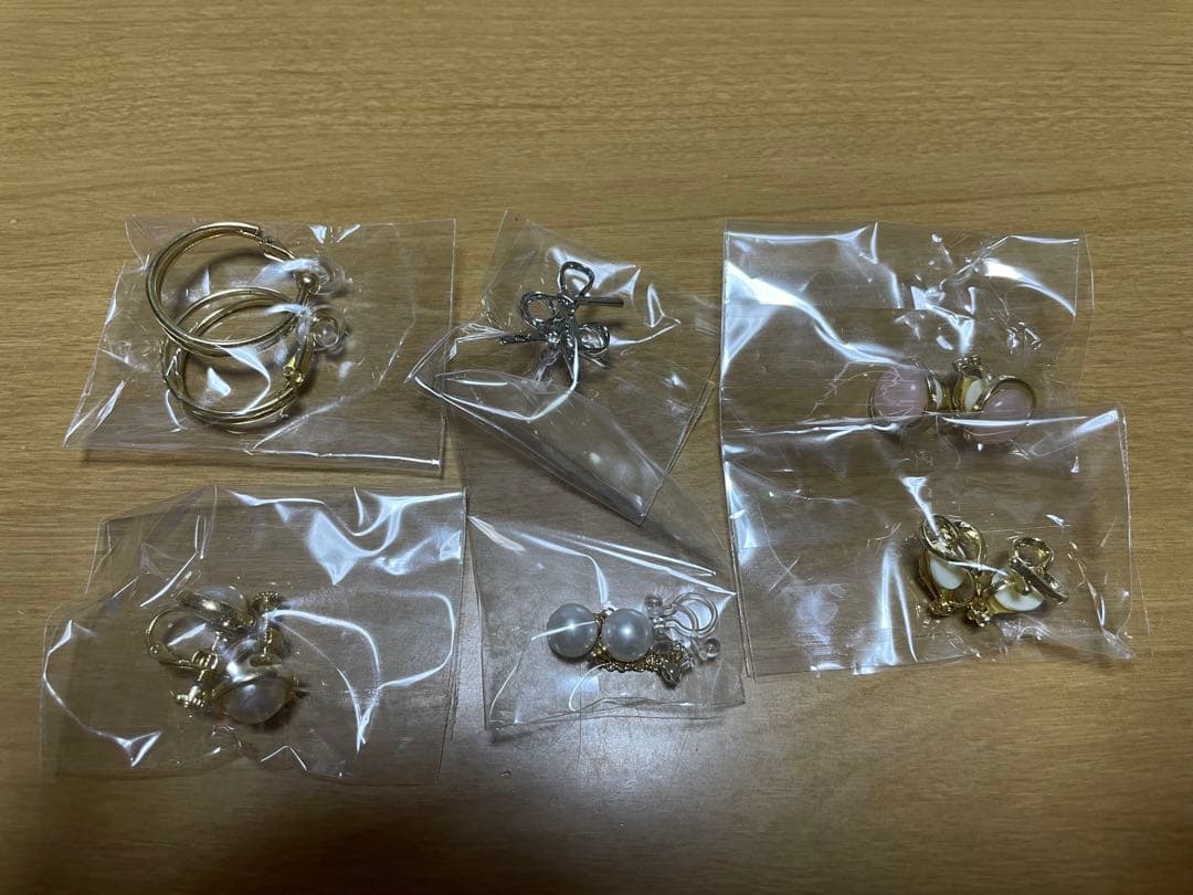 イヤリング　１２点セット　スリーコインズ　３COINS キャンドゥ　桜 — image 2