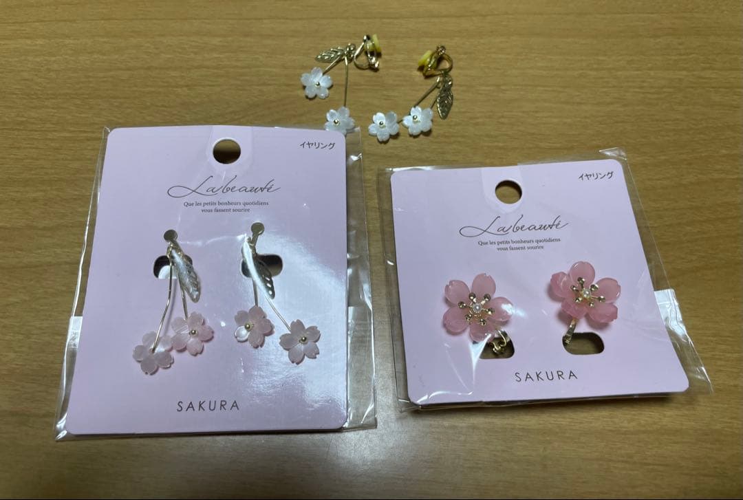 イヤリング　１２点セット　スリーコインズ　３COINS キャンドゥ　桜 — image 3