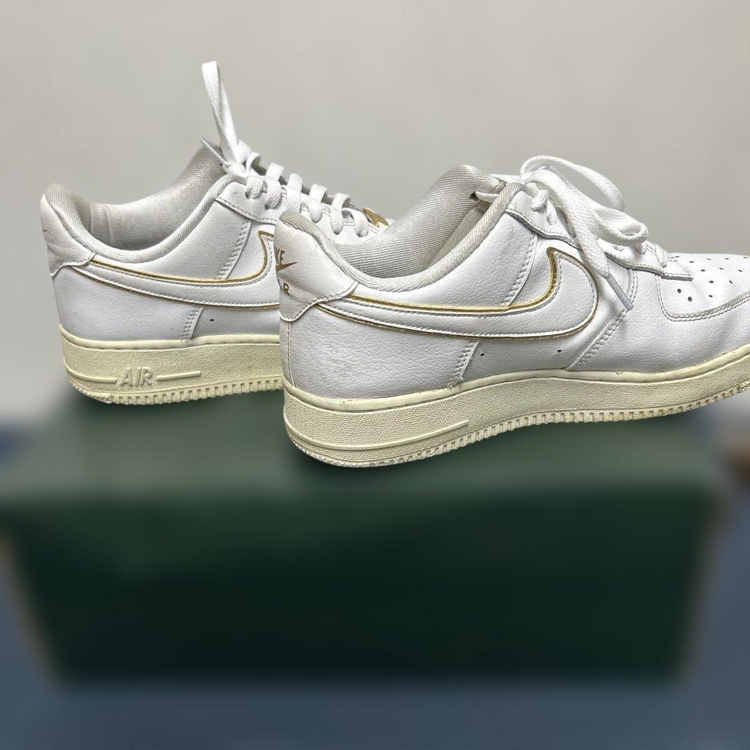 NIKE Air Force 1 ホワイト/ゴールド US8 — image 3