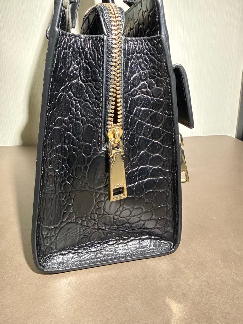 MODALU ENGLAND クロコ型押し ハンドバッグ ブラック — image 4