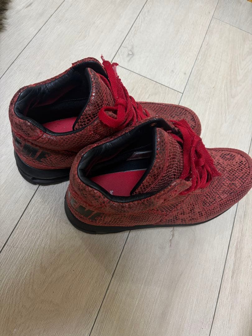 限定商品SUPREME NIKEコラボ　スネークスキン スニーカー レッド — image 2