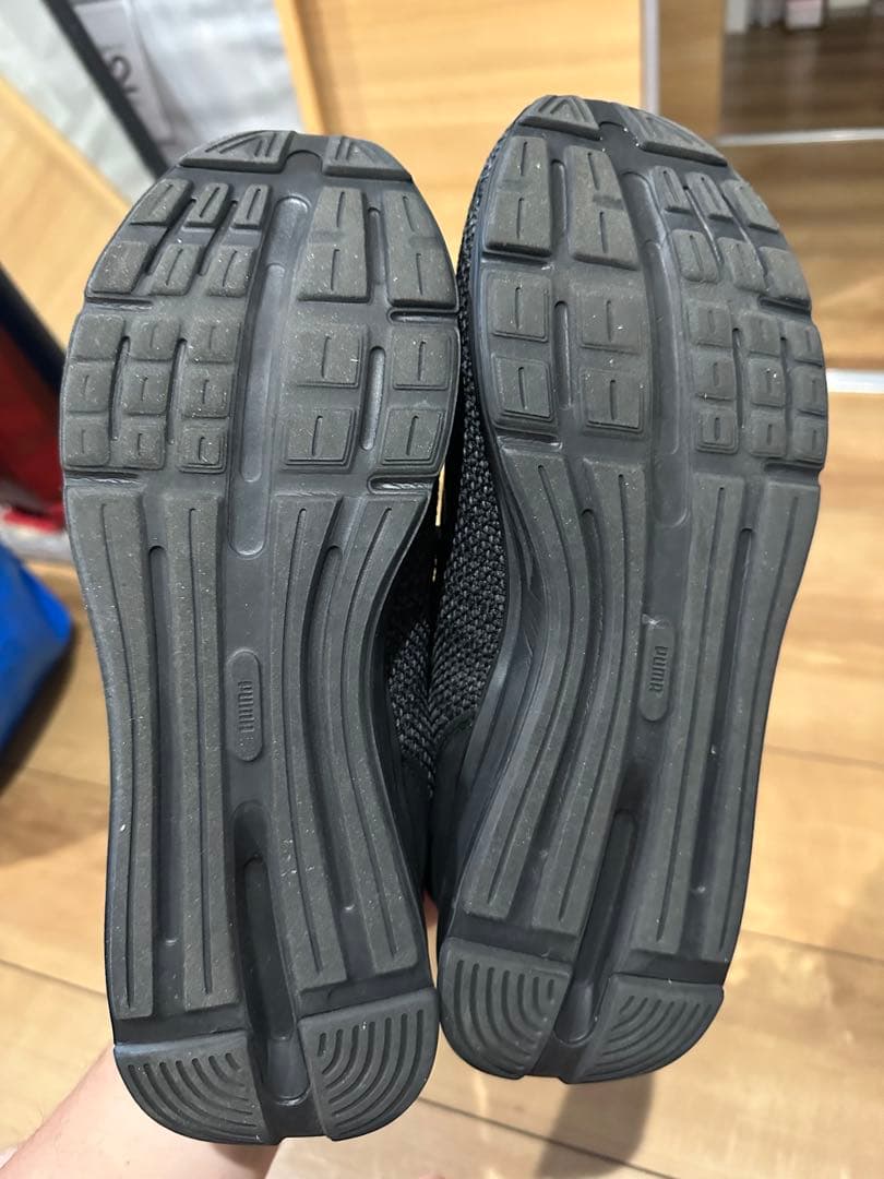 PUMA スニーカー ブラック — image 4