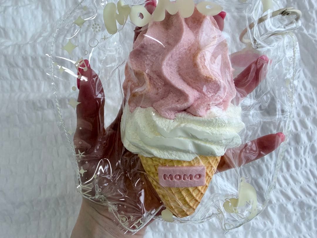momo 夏のアイスクリーム いちご — image 2