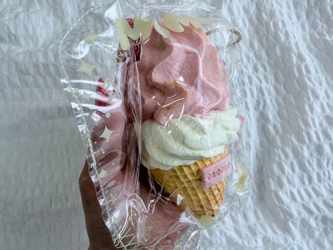 momo 夏のアイスクリーム いちご — image 3