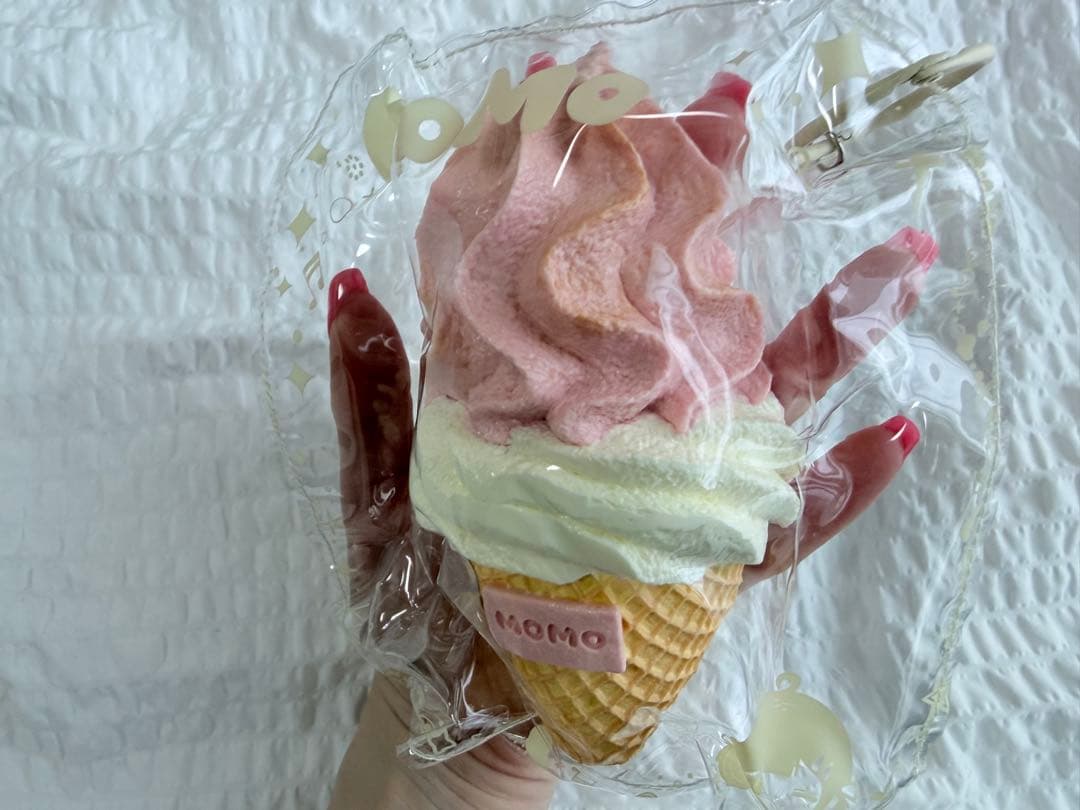 momo 夏のアイスクリーム いちご — image 4