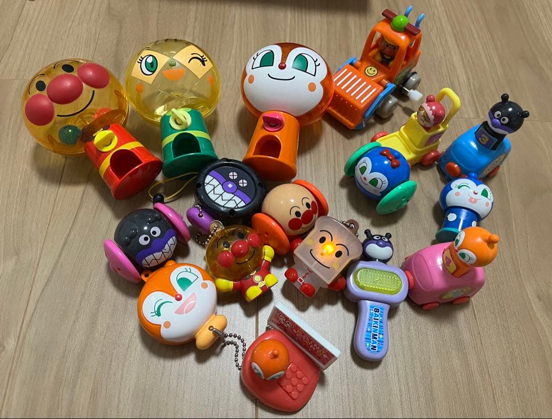 【アンパンマン】ミニおもちゃ詰め合わせ★ — image 2