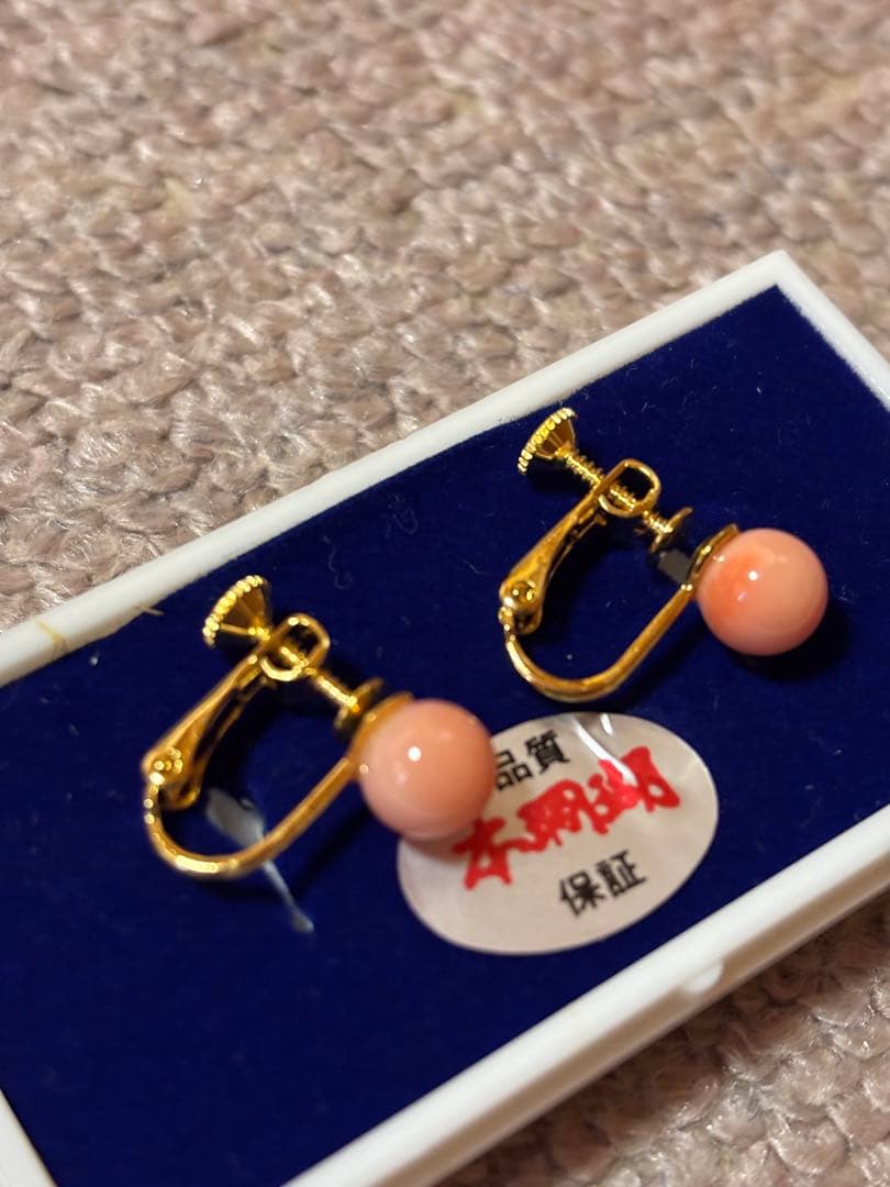 本珊瑚 イヤリング ゴールドカラー — image 2
