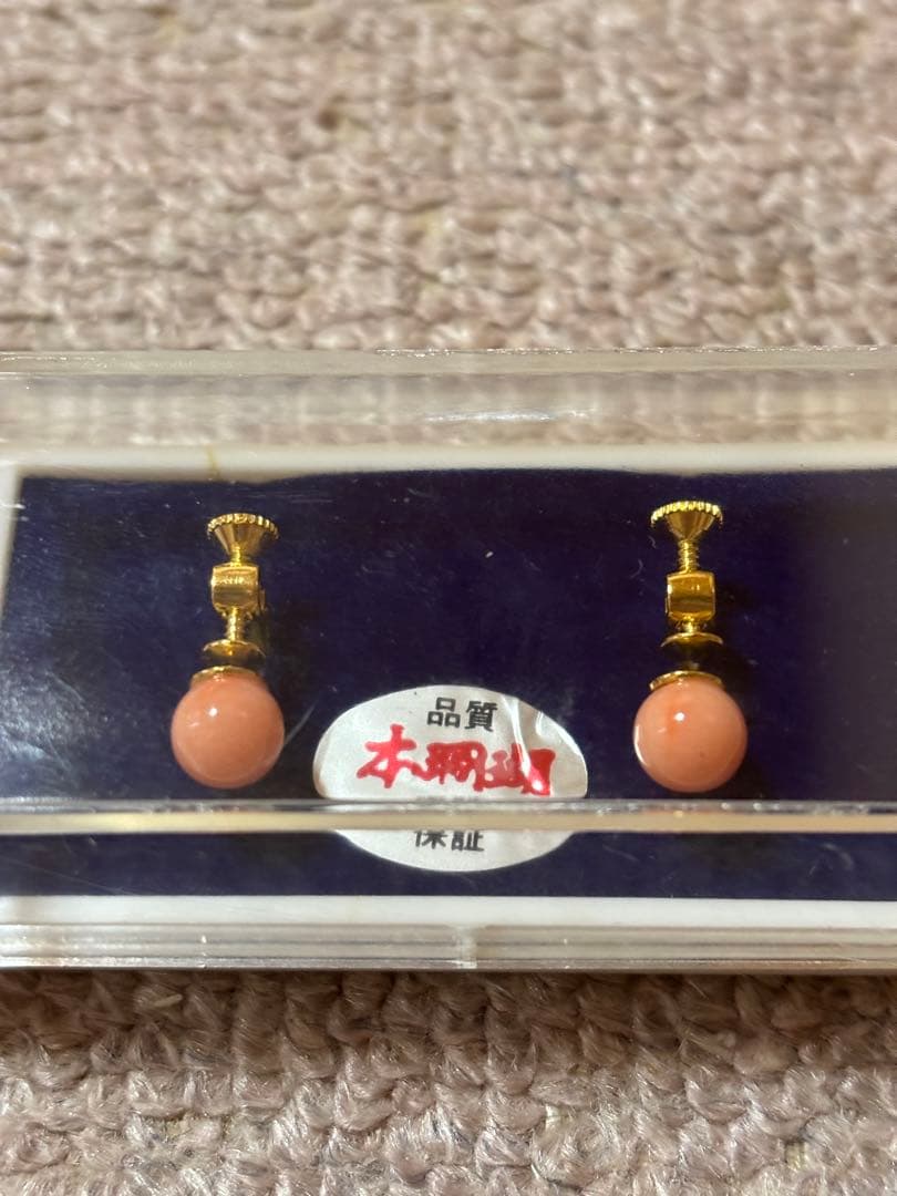 本珊瑚 イヤリング ゴールドカラー — image 4