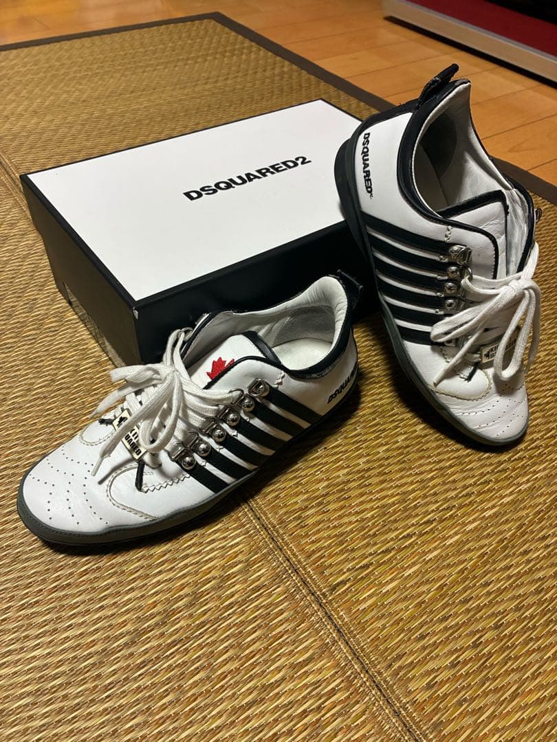 DSQUARED2 スニーカー ホワイト ブラック メープルリーフ — image 5