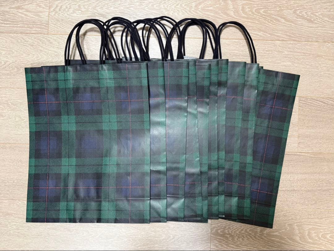 三越伊勢丹 ISETAN 紙袋 35枚まとめ売り ３サイズ 大量 — image 4