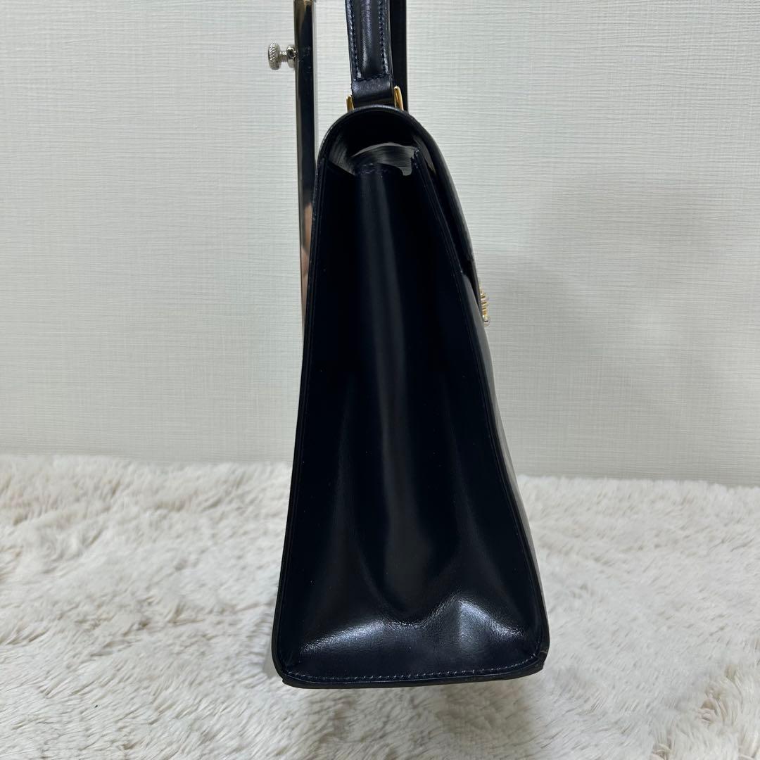 フォーマルバッグ ハンドバッグ ゴールド金具 ターンロック 台形 レザー 自立型 — image 5
