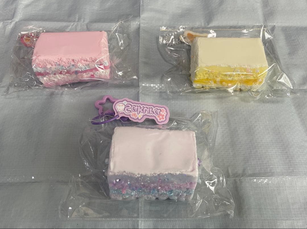 M*I様 スクイーズ　３点　Sakura ケーキ — image 2