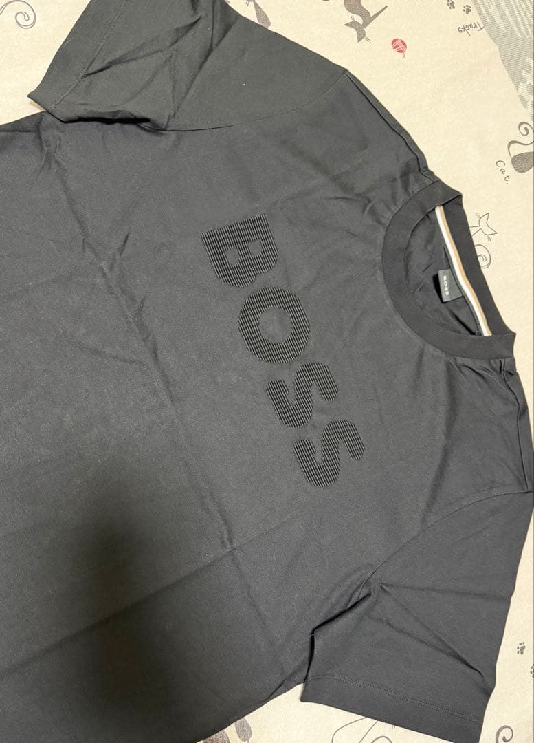 HUGO BOSS 新品未使用　メンズ　tシャツ M — image 3