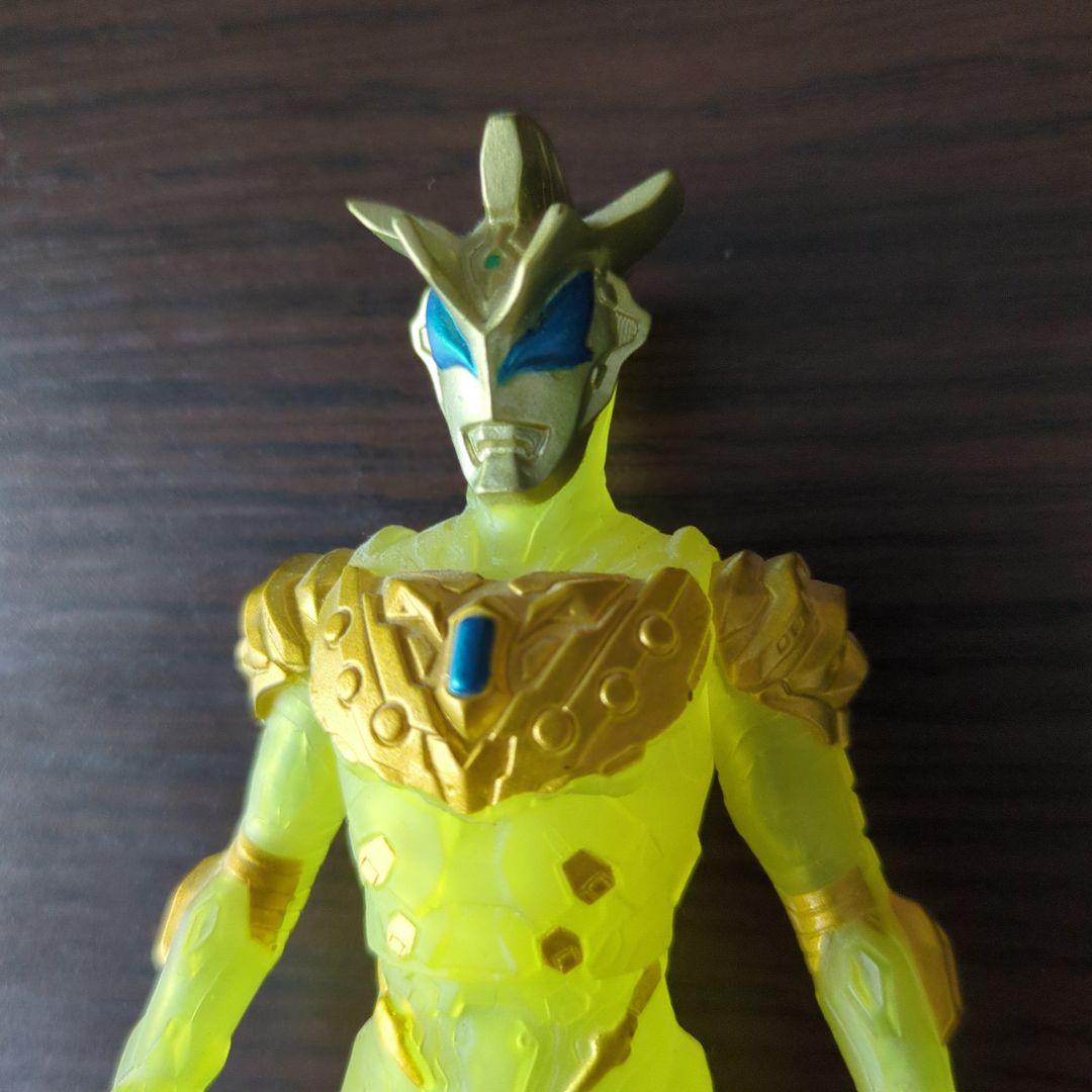ウルトラマンジード ソリッドバーニング(フュージョンライズイエローver.) — image 2