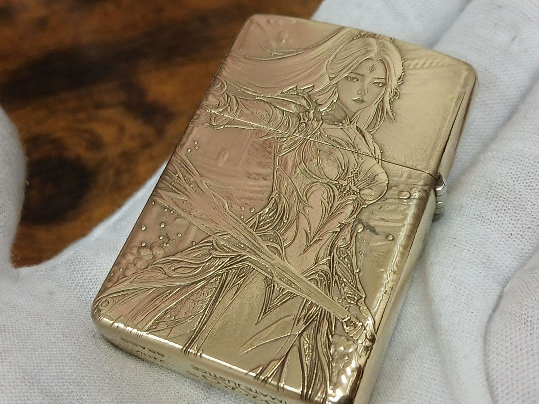 新品 ZORRO 女戦士の両面彫刻加工 オイルライター 真鍮製 喫煙グッズ — image 2