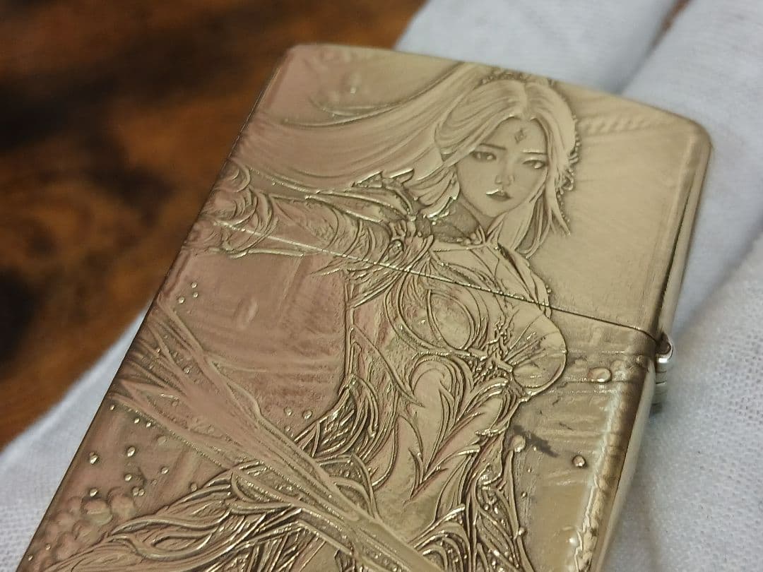 新品 ZORRO 女戦士の両面彫刻加工 オイルライター 真鍮製 喫煙グッズ — image 4