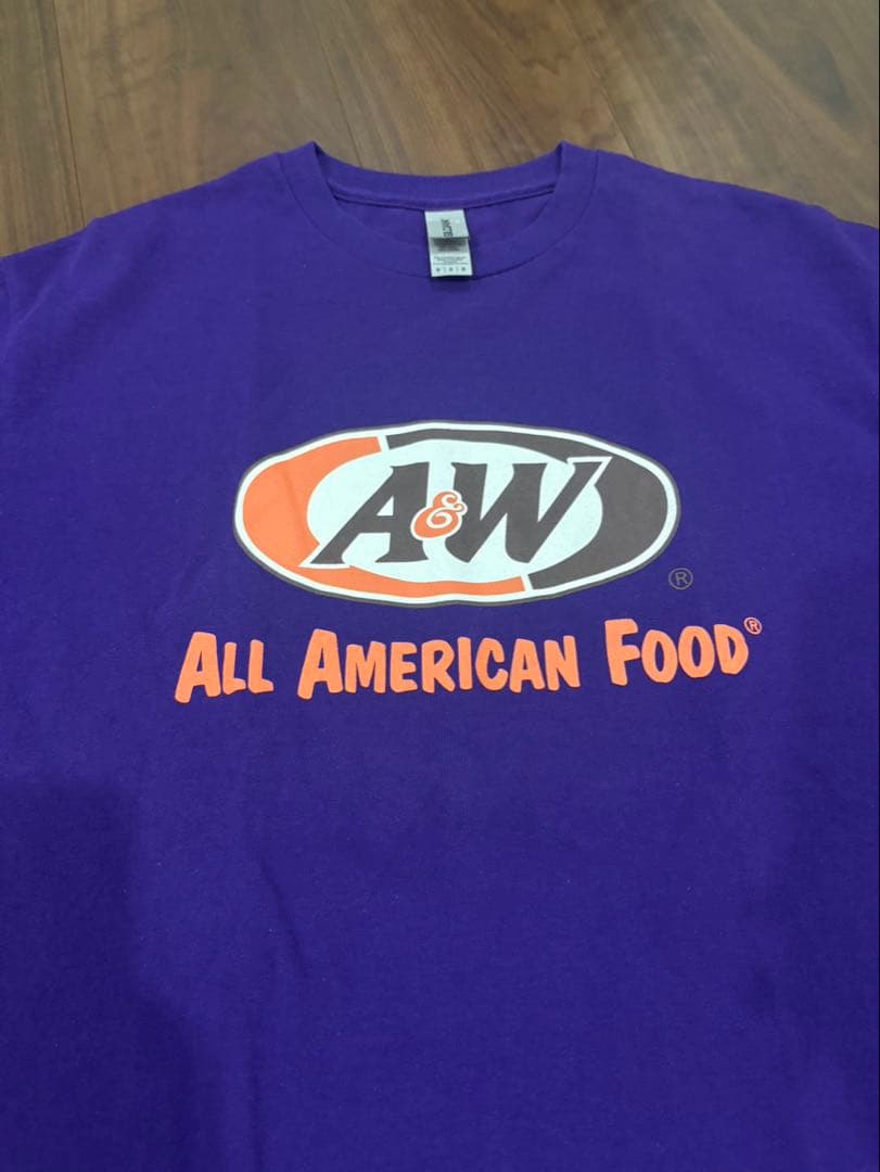 A&W All American Food Tシャツ パープル — image 3