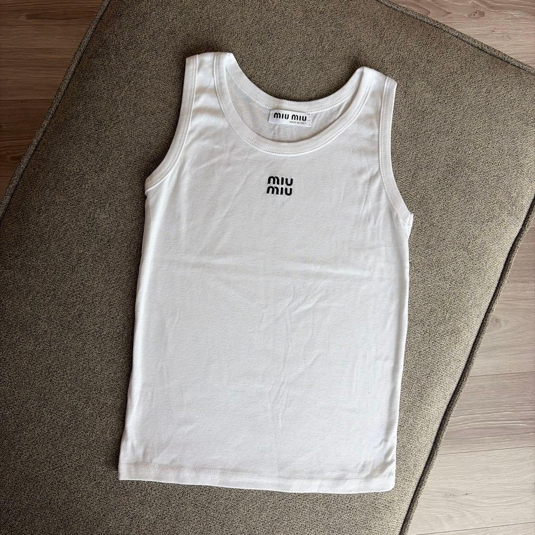 Miu Miu ロゴ刺繍 タンクトップ ホワイト (新品未着用) — image 2