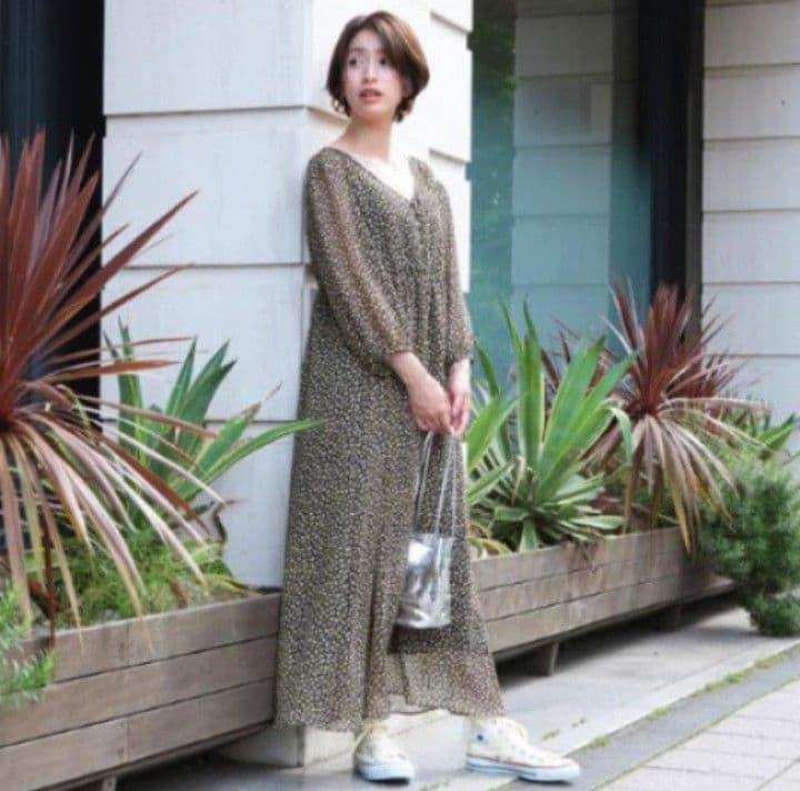 定価18,700円＊BEAUTY&YOUTH＊フラワーギャザーワンピース — image 2