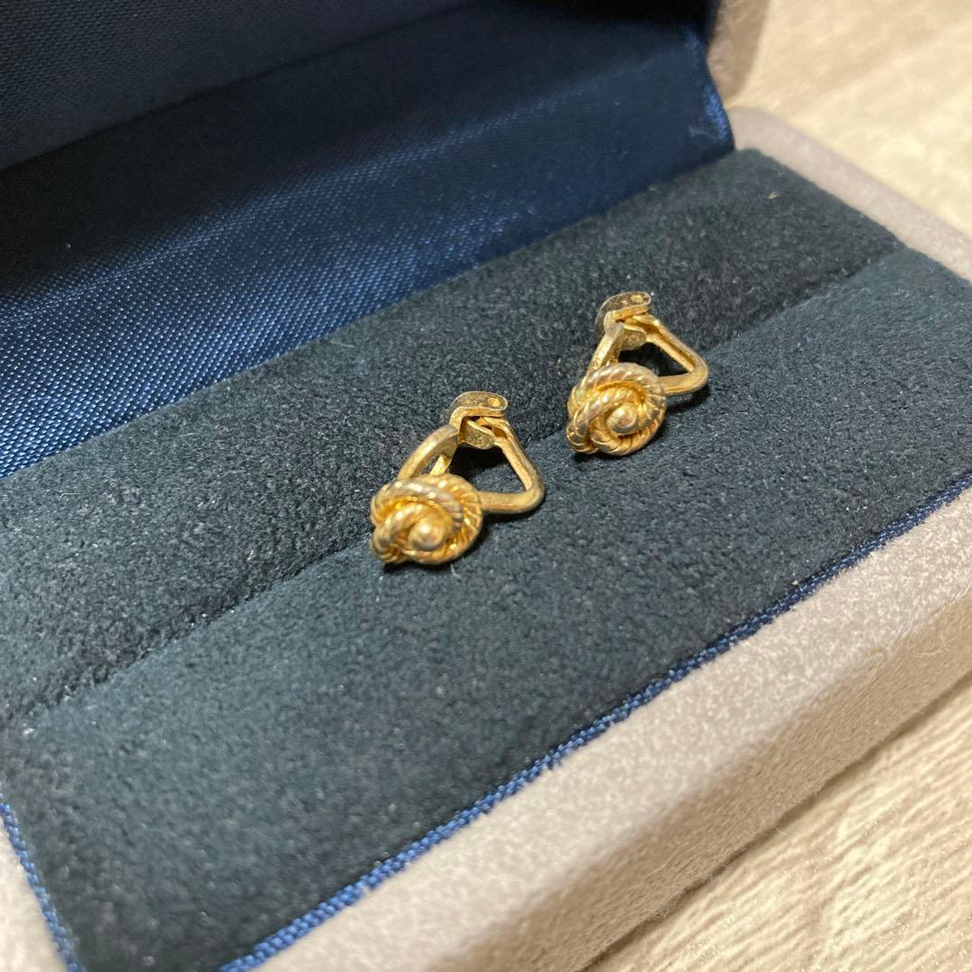 バラ型 ゴールドトーンイヤリング アクセサリー 金色 レディース 可愛い 簡単 — image 4