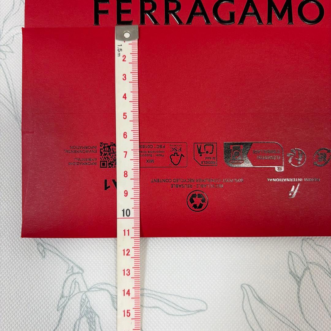 FERRAGAMO ショップ袋 レッド — image 4