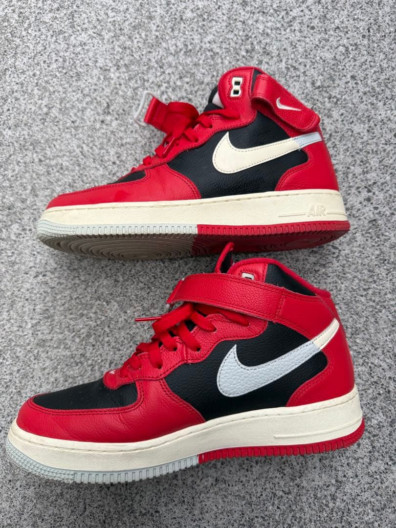 Nike Air 赤黒スニーカー　エアフォース1 ミッドスプリット — image 2