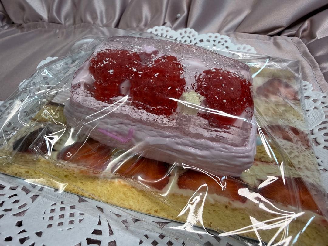 捏捏研究所　ブランド　スクイーズ　苺　ゼリー　ケーキ — image 3