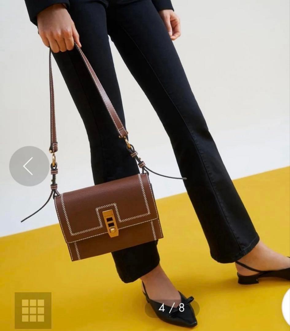 【CHARLES & KEITH】 キャンバスターンロックチェーンハンドルバッグ — image 4