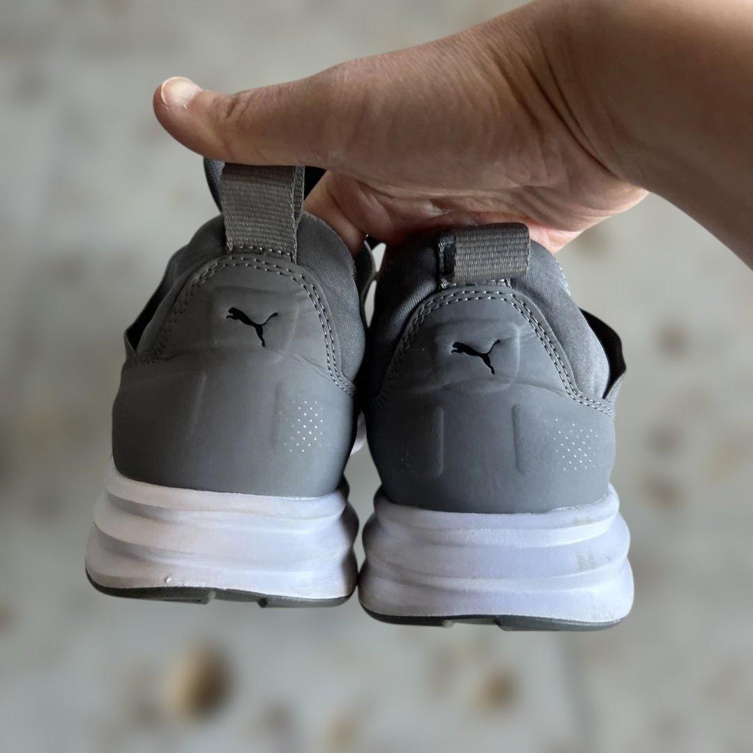 PUMA メンズスニーカー 27.5 グレー　1度着用　お値下げ‼️ — image 3