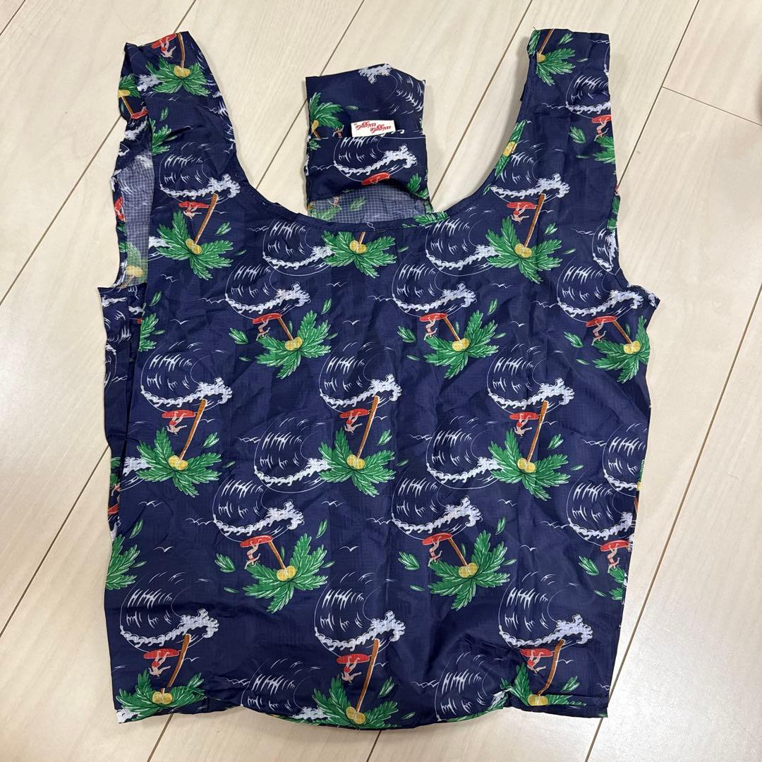Wiggle Wiggle 大容量picnicエコバッグ ネイビー サーフィン柄 — image 2