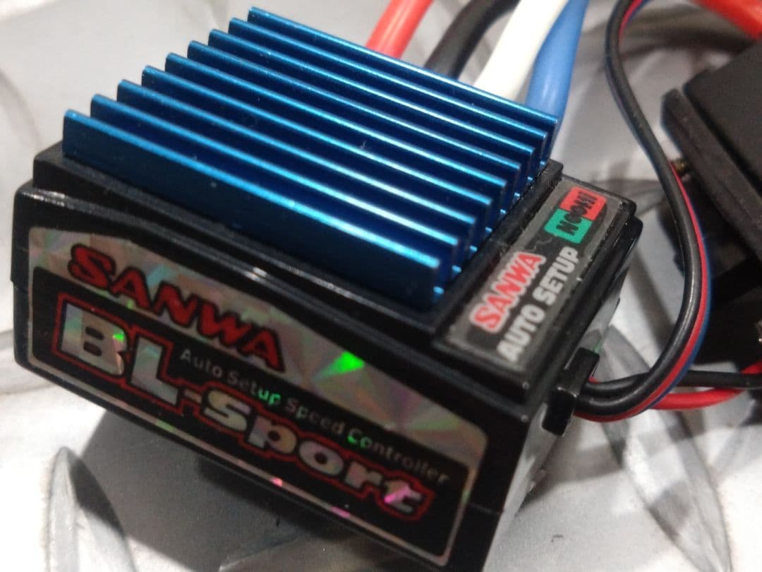 【送料込】サンワ SANWA サーボ + アンプ セット 増車に ESC タミヤ — image 2